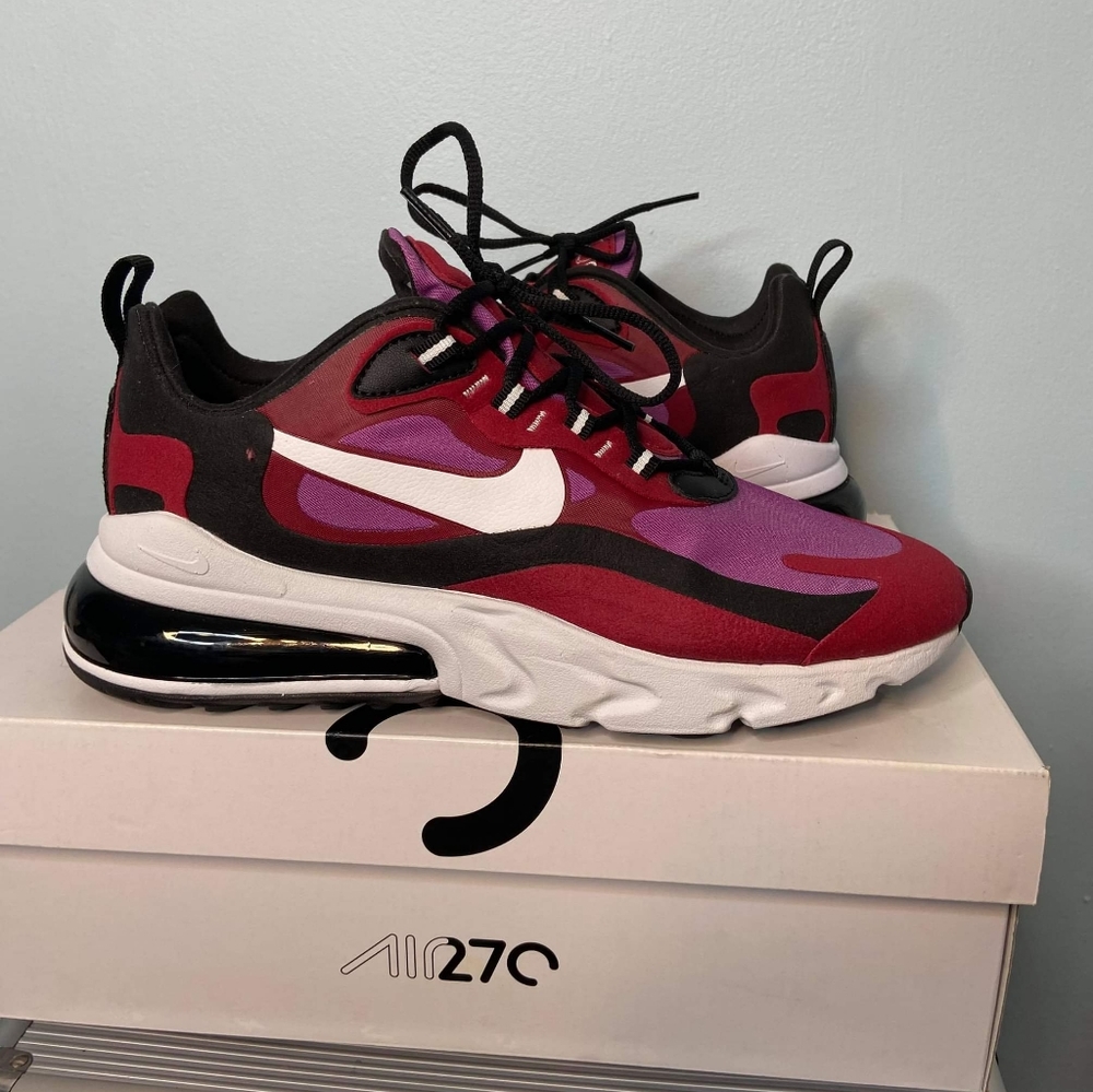 Like new Airmax 270 React Womens US 9
